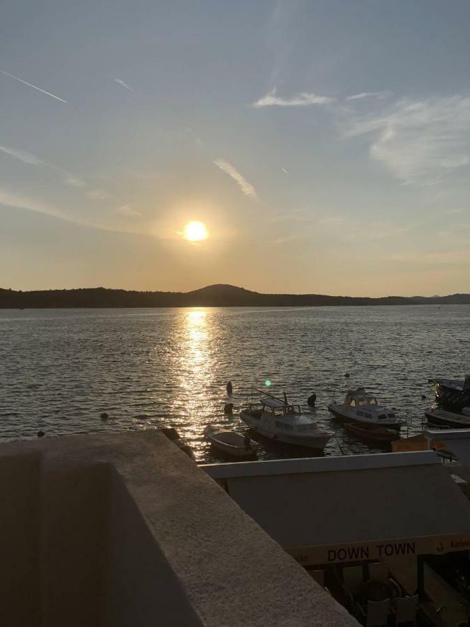 Seaside Appartamento Šibenik Esterno foto